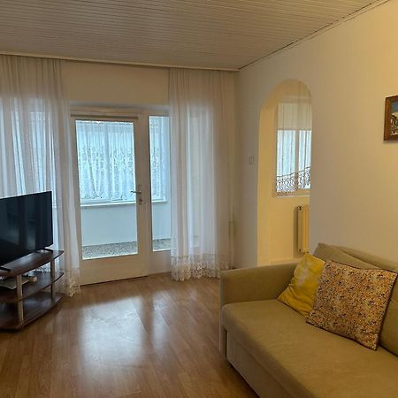 Cheap Outlet Center Apartment With Pool Parndorf Eksteriør bilde
