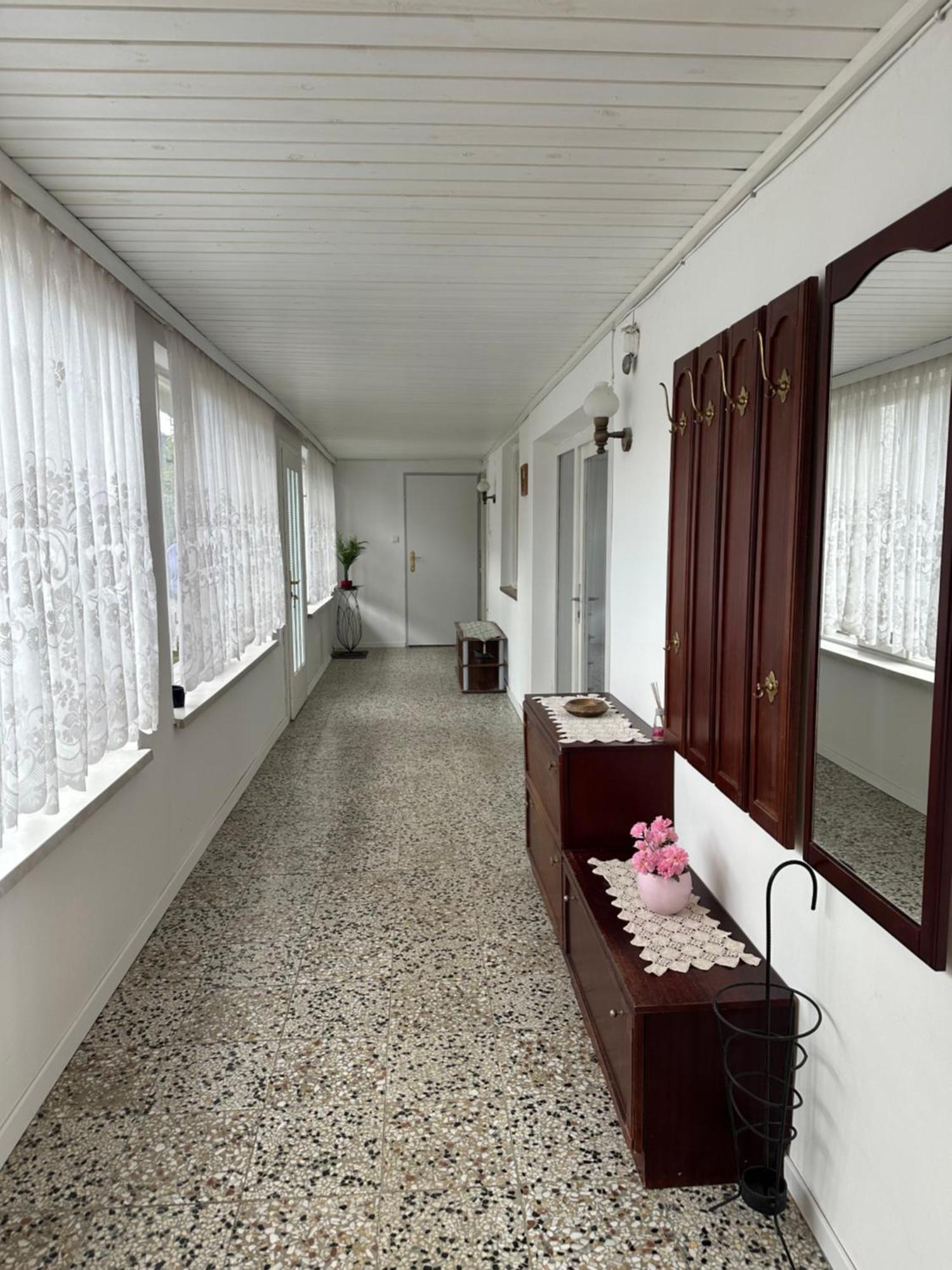 Cheap Outlet Center Apartment With Pool Parndorf Eksteriør bilde