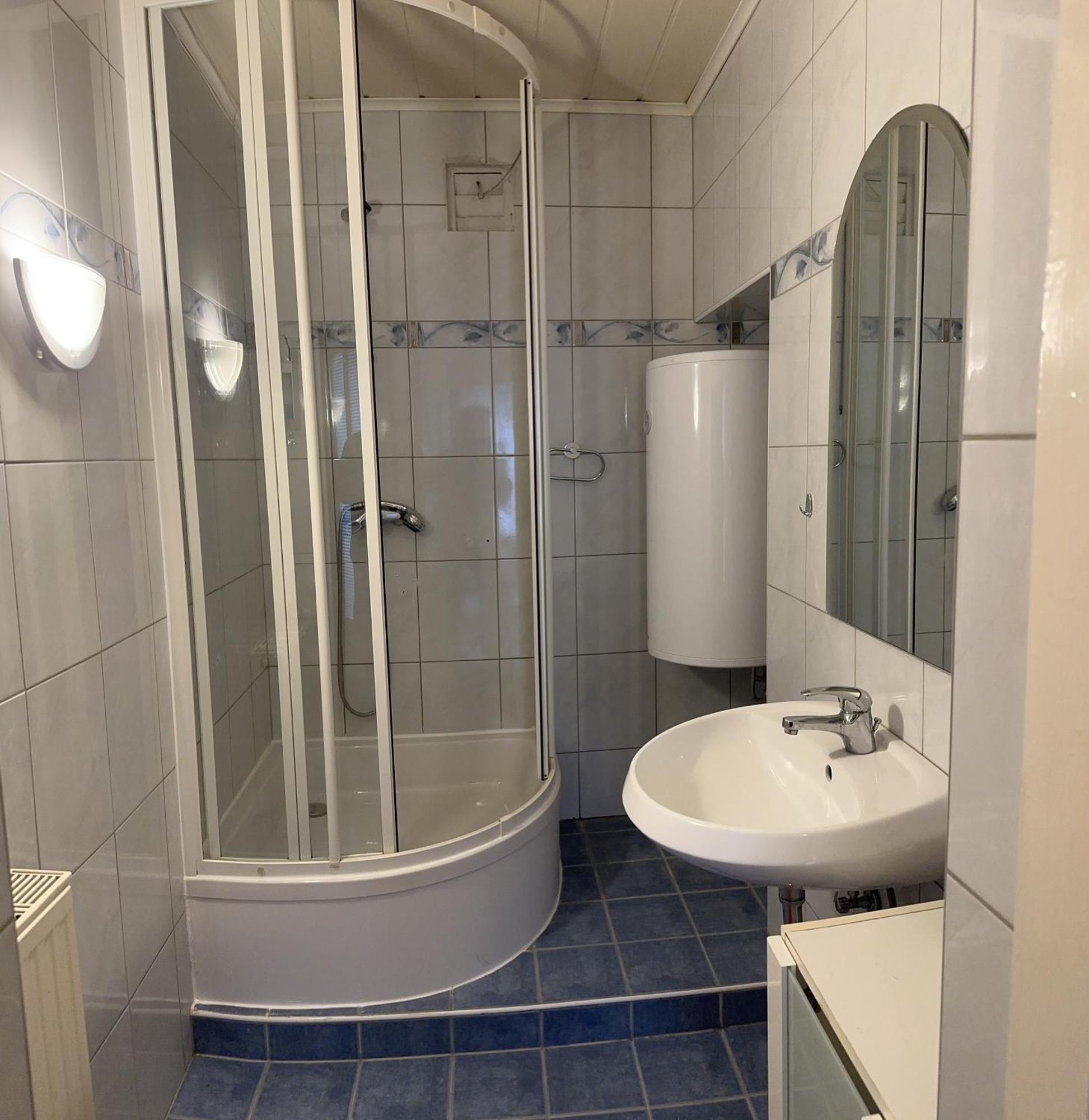 Cheap Outlet Center Apartment With Pool Parndorf Eksteriør bilde